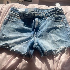 Gap low rise jean shorts